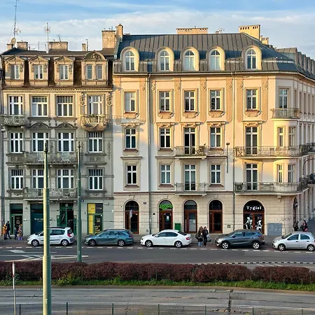 The Vinci Residence, Old Town Apartment *