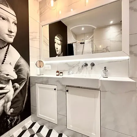 The Vinci Residence, Old Town *