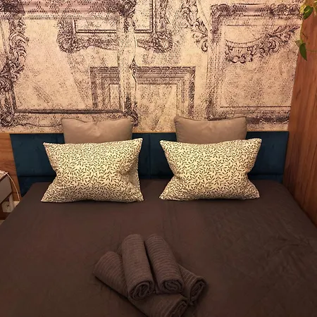 The Vinci Residence, Old Town *