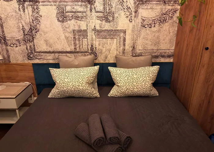 The Vinci Residence, Old Town *