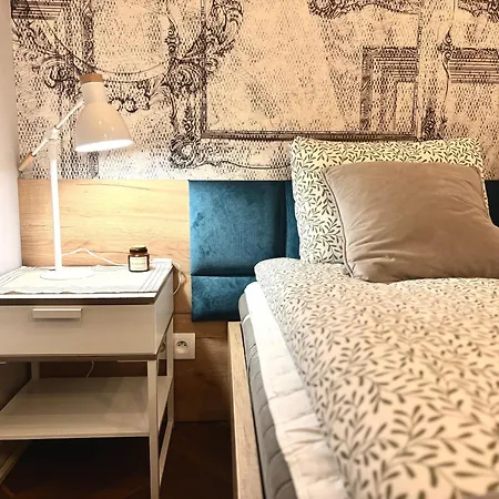 The Vinci Residence, Old Town